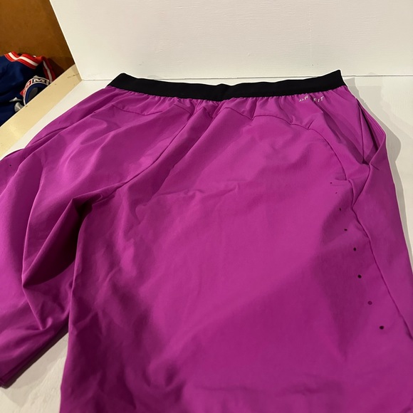 Nike dri fit shorts Medium - Picture 4 of 4